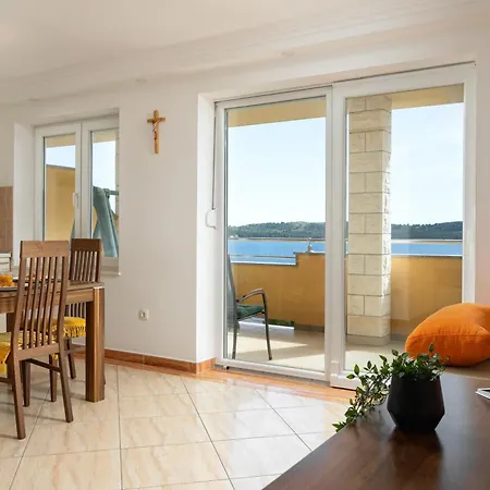 Penava, Private Beach, Pool And 7min To Апарт-готель Трогір