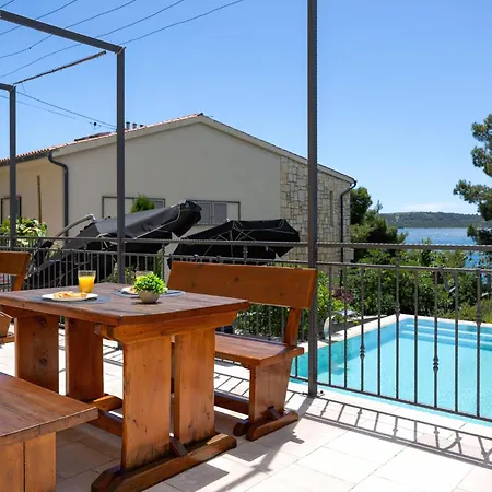 Penava, Private Beach, Pool And 7min To 3* Трогір
