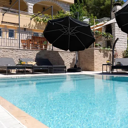 Penava, Private Beach, Pool And 7min To Апарт-готель 3*