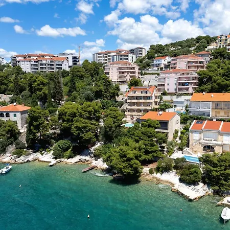 Апарт-готель Penava, Private Beach, Pool And 7min To 3*